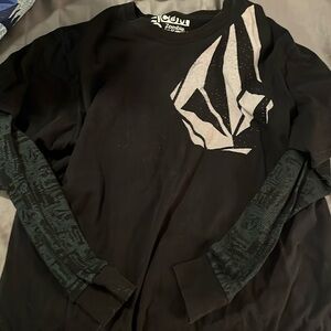 Men’s volcom shirt